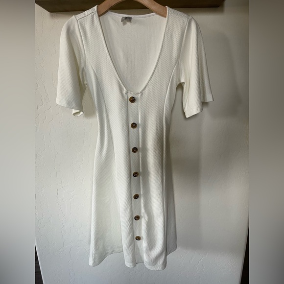 Asos White Feminine Dress with Cute Brown Button Details through front, Size 4•• - Picture 5 of 10